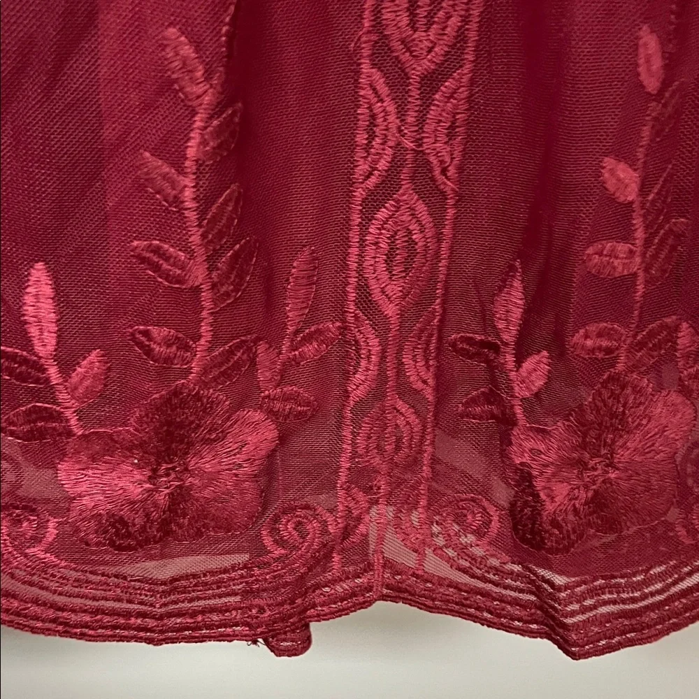 Elegant Deep Red Lace Midi Dress - Picture 8 of 9